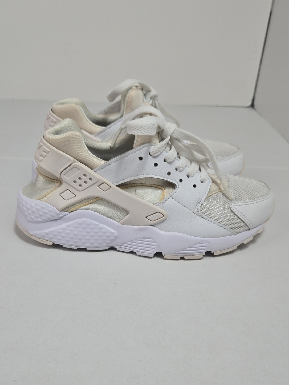 Nike Huarache Youth Sz 4.5 White Run Running Shoes 654275-110
